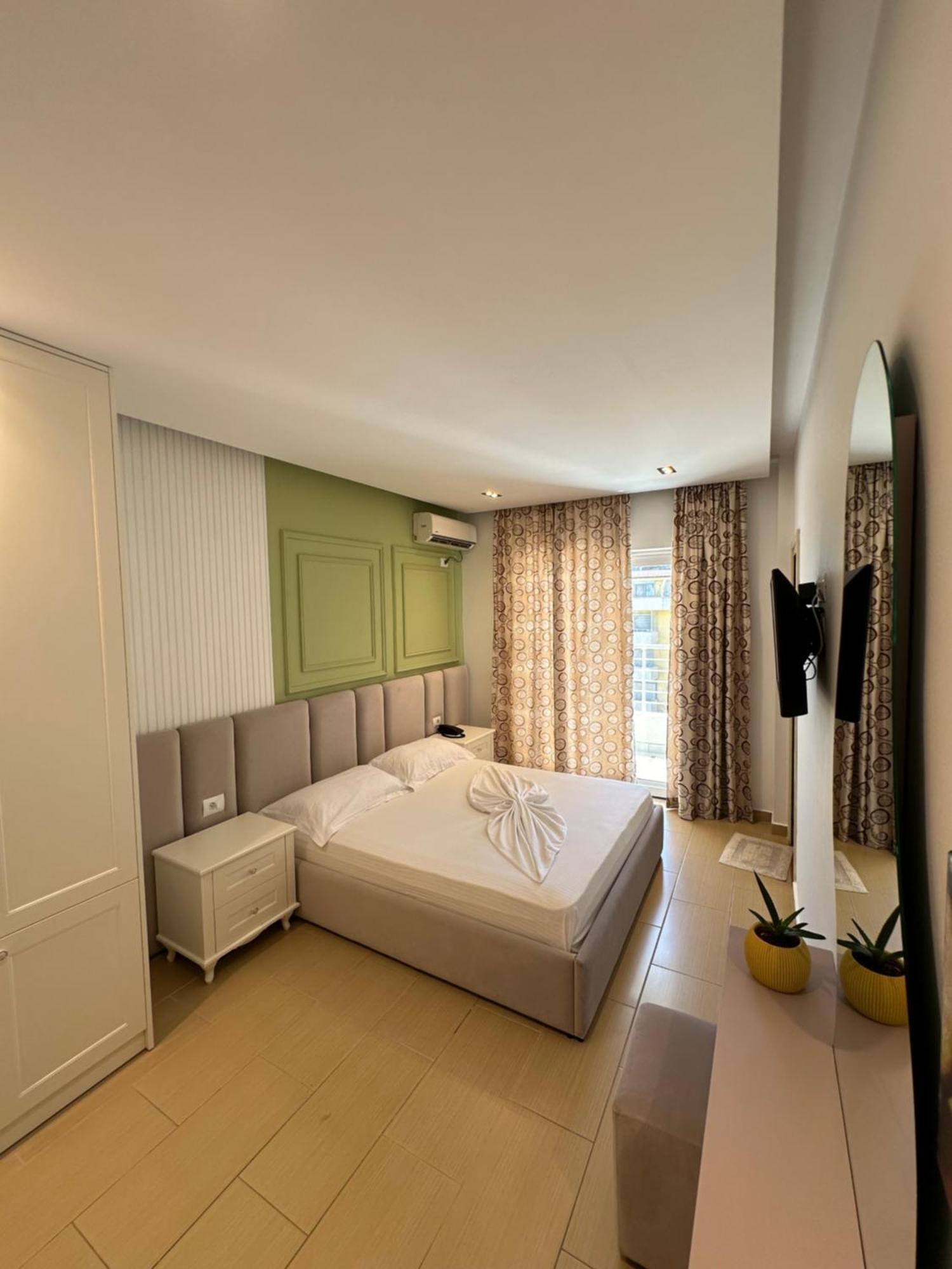 Hotel Vila Mare Durres Exterior photo